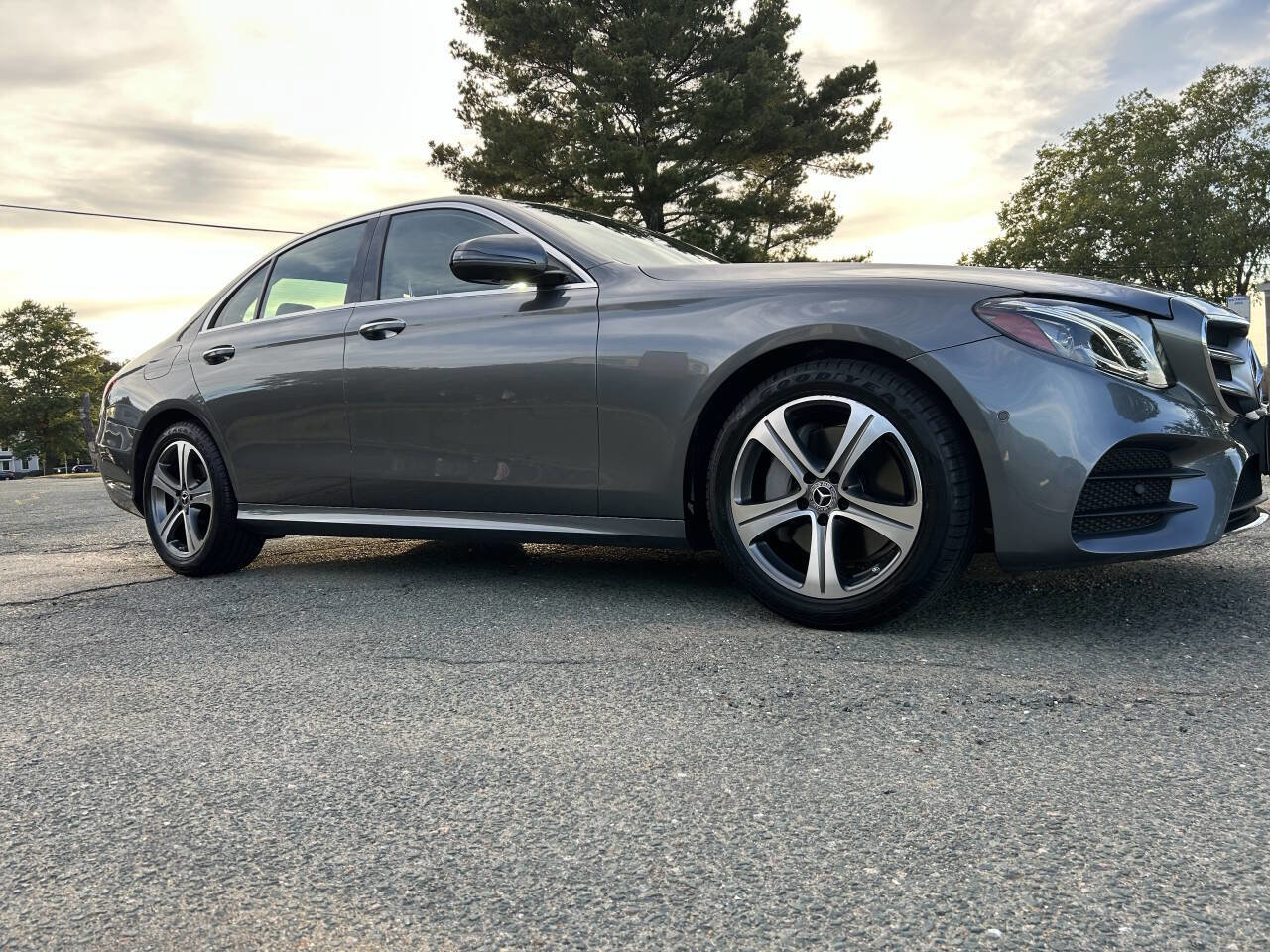 Used 2020 Mercedes-Benz E 350 4MATIC Sedan w/ Parking Assistance Package image 33