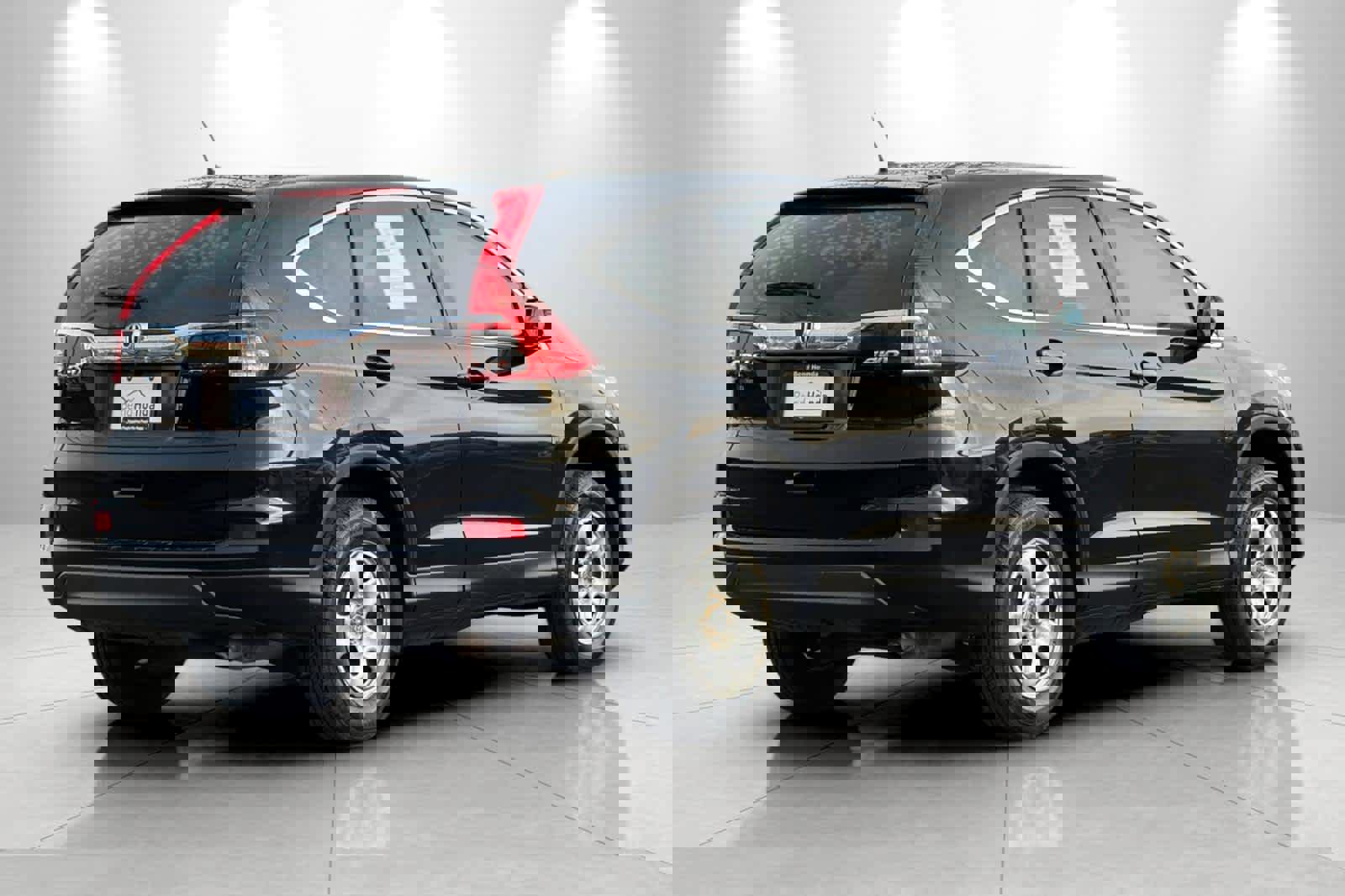 Used 2016 Honda CR-V LX image 2