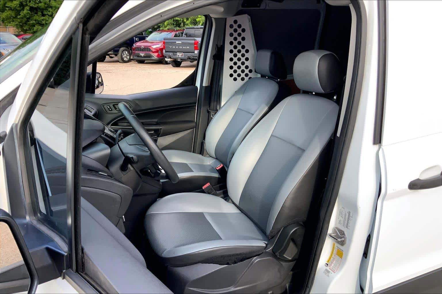 Used 2016 Ford Transit Connect XL FWD image 8