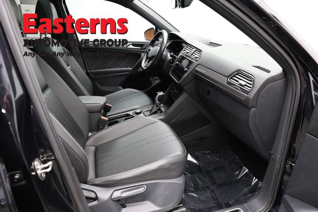 Used 2024 Volkswagen Tiguan SE R-Line AWD/4WD image 24