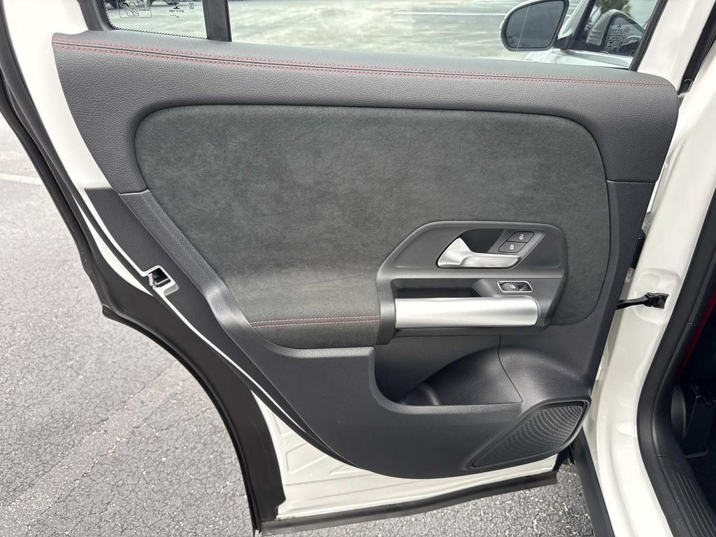 Used 2023 Mercedes-Benz GLA 35 AMG 4MATIC image 13