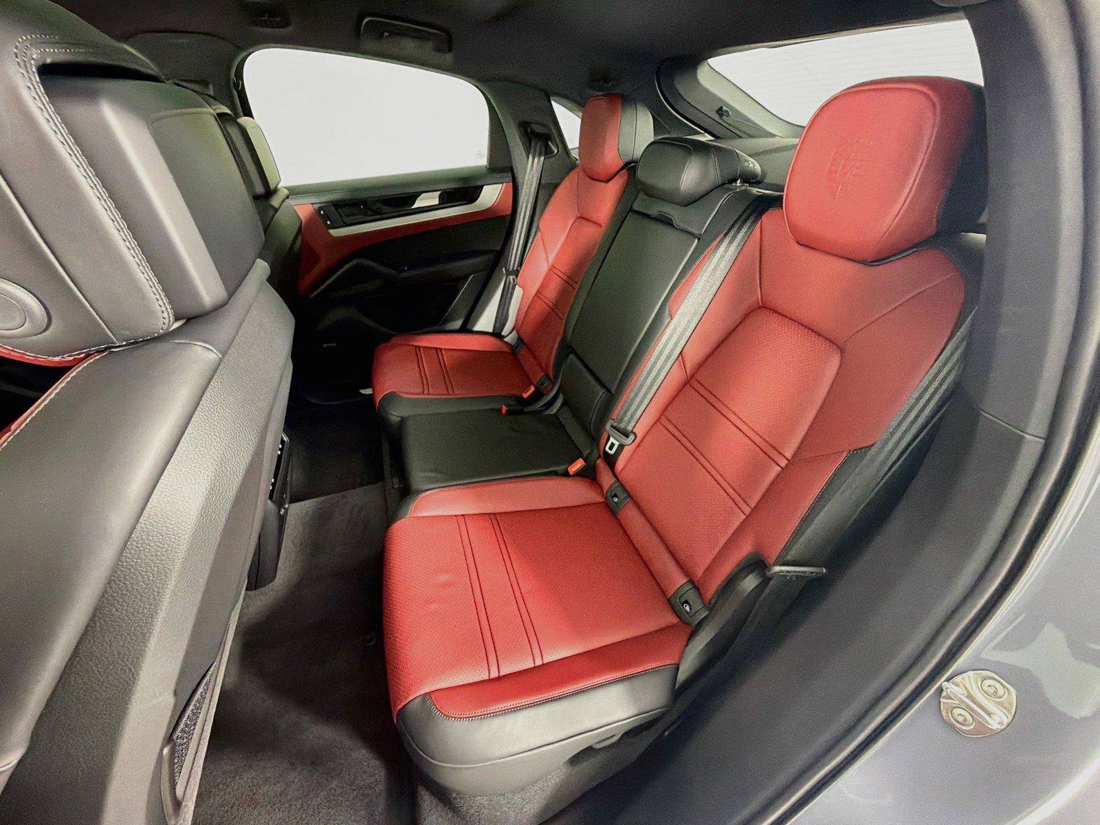 New 2026 Porsche Cayenne Coupe AWD/4WD image 23
