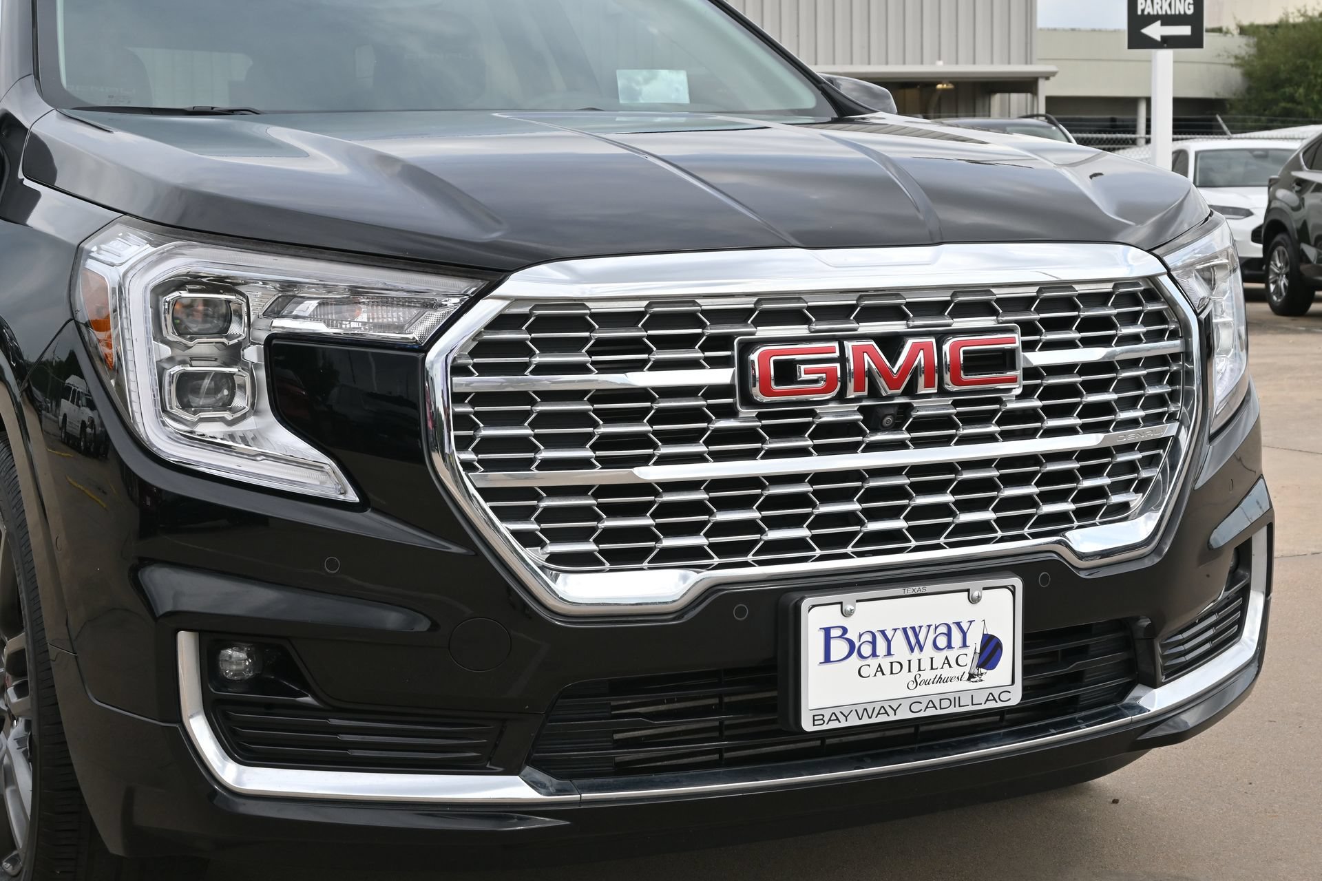 Used 2024 GMC Terrain Denali w/ Black Diamond Edition AWD/4WD image 25