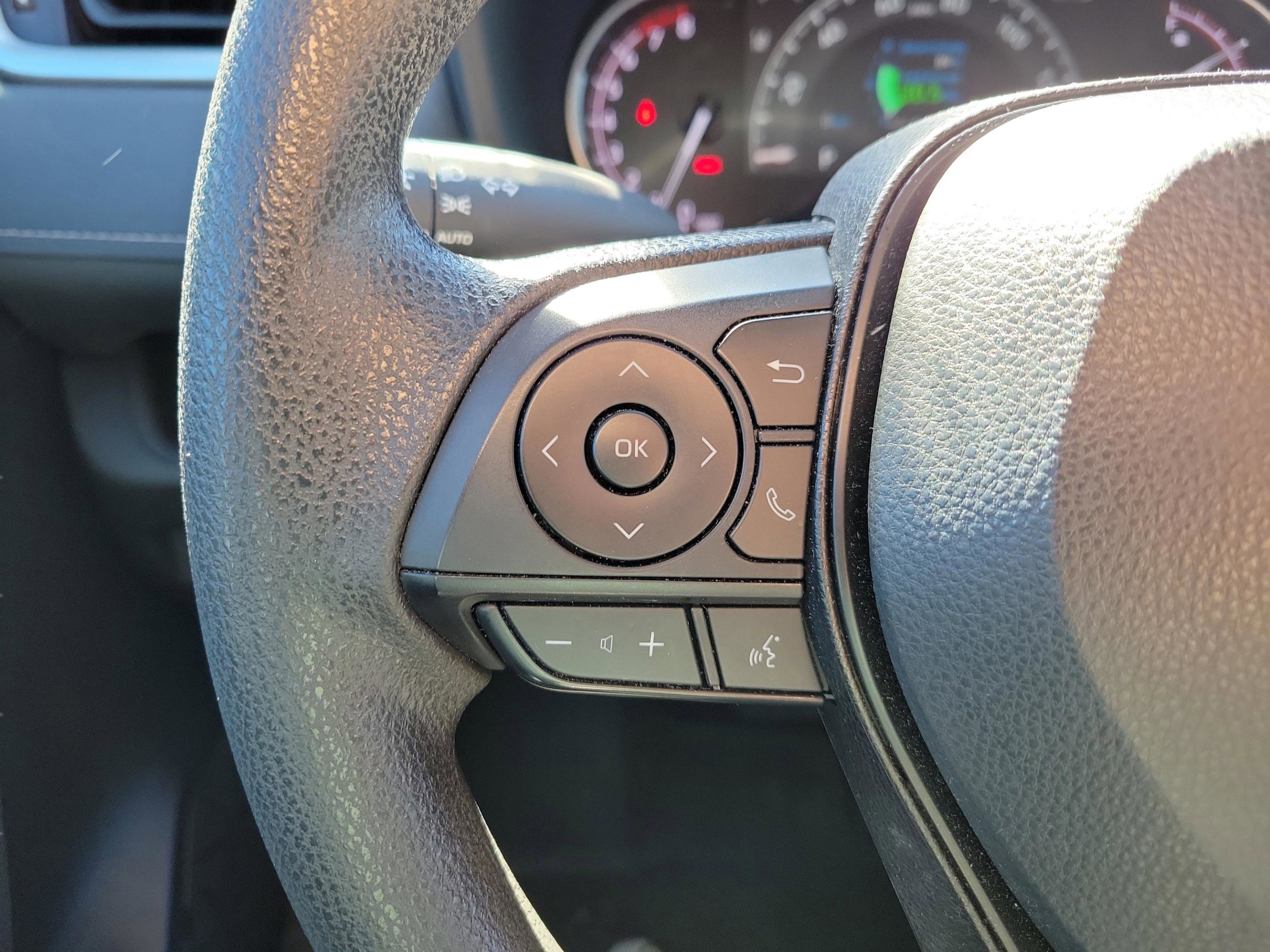 Used 2023 Toyota RAV4 XLE image 20