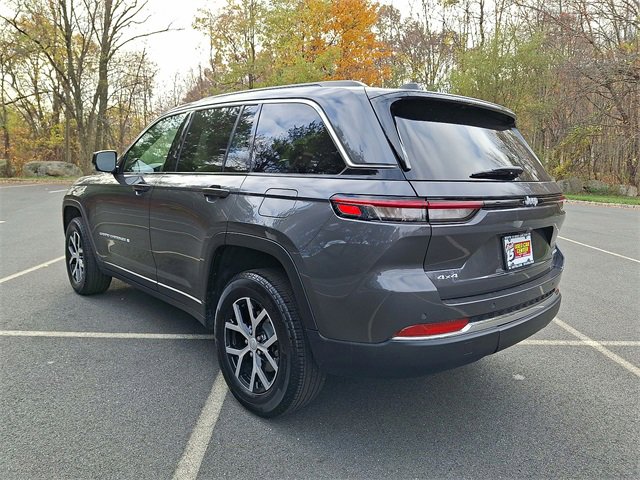 Used 2024 Jeep Grand Cherokee Limited w/ Trailer Tow Package image 11