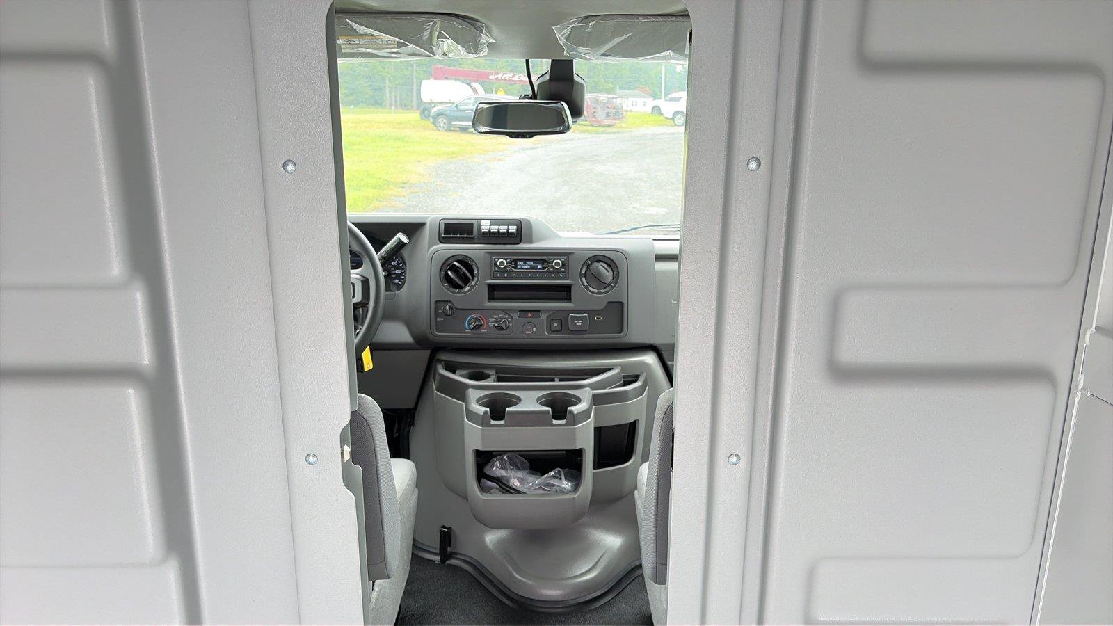 New 2027 Ford E-350 and Econoline 350 Super Duty w/ Power Equipment Group RWD image 18