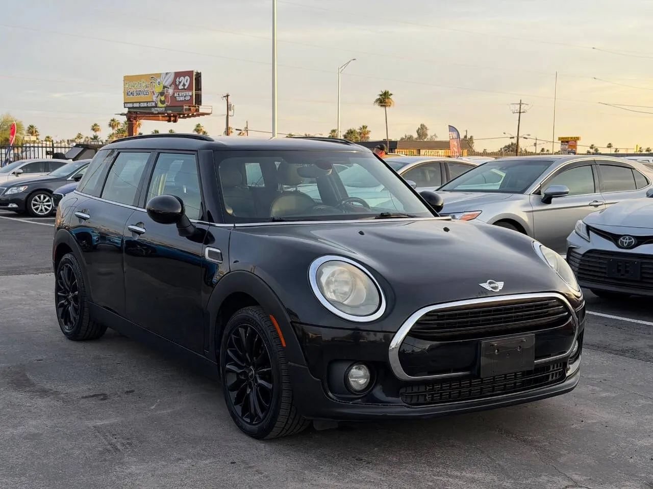 Used 2017 MINI Cooper Clubman FWD image 11