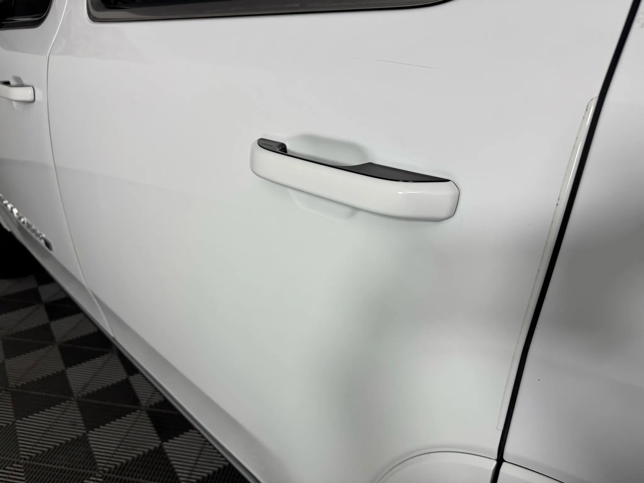 Used 2023 Jeep Grand Wagoneer 4WD w/ Flexible Seating Group image 24