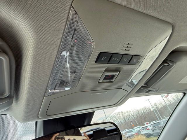 Used 2025 Toyota RAV4 XLE image 21