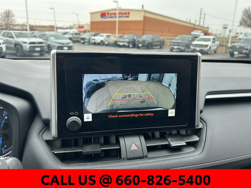 Used 2025 Toyota RAV4 LE AWD/4WD image 17