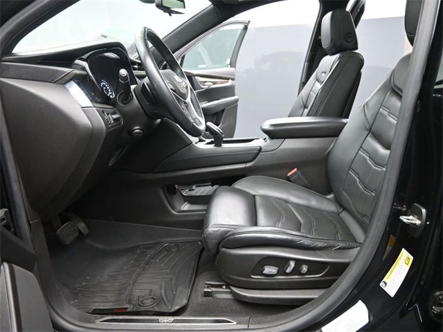 Used 2017 Cadillac XT5 Platinum image 10