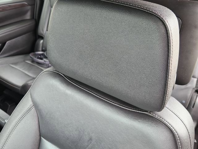Used 2024 Chevrolet Suburban Z71 w/ Luxury Package AWD/4WD image 24