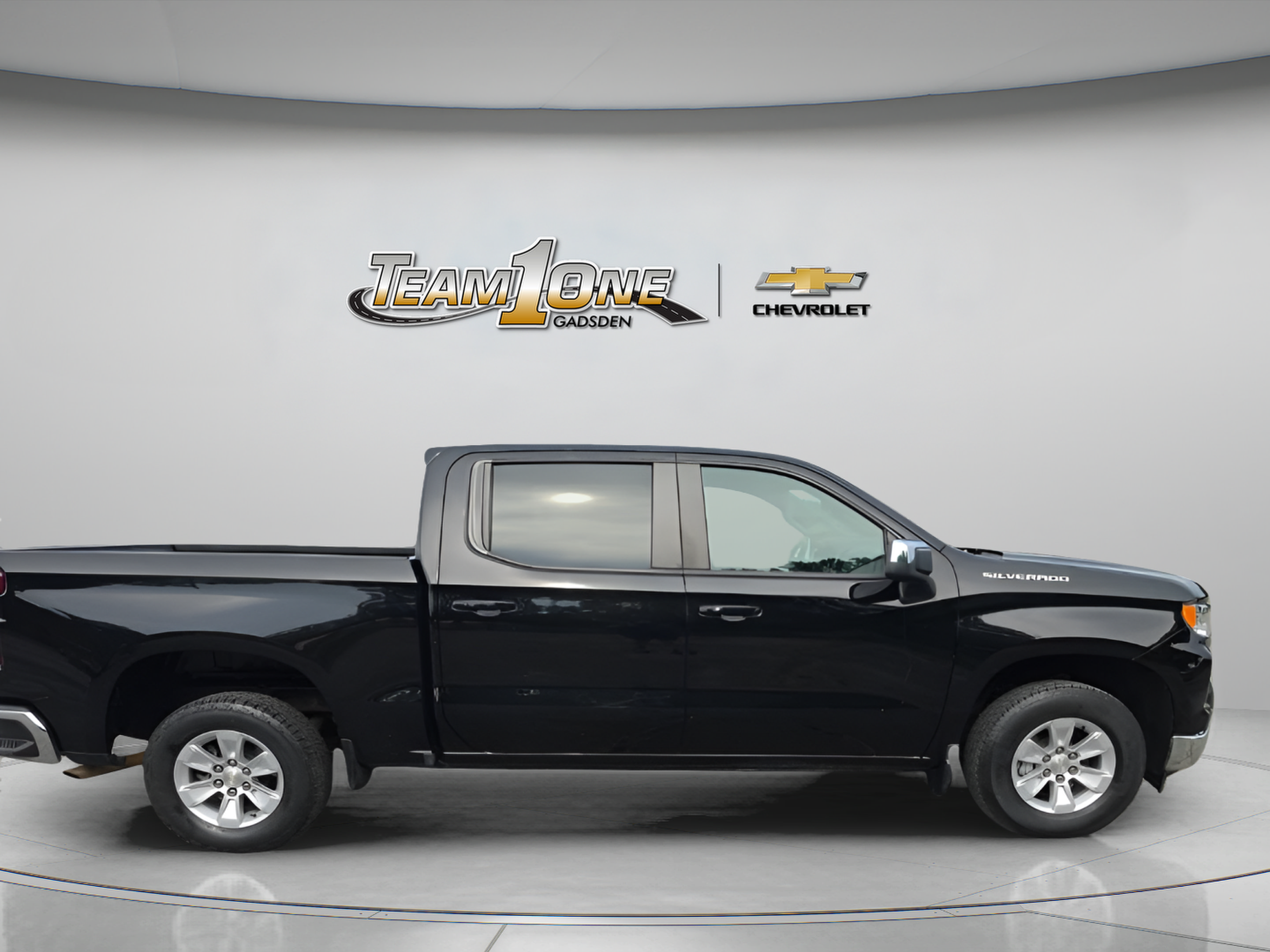 Used 2023 Chevrolet Silverado 1500 LT RWD image 9