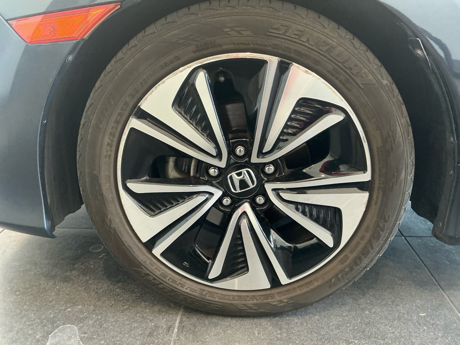 Used 2016 Honda Civic EX-L image 26