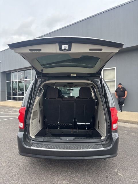 Used 2011 Dodge Grand Caravan Mainstreet w/ PWR Convenience Group image 7