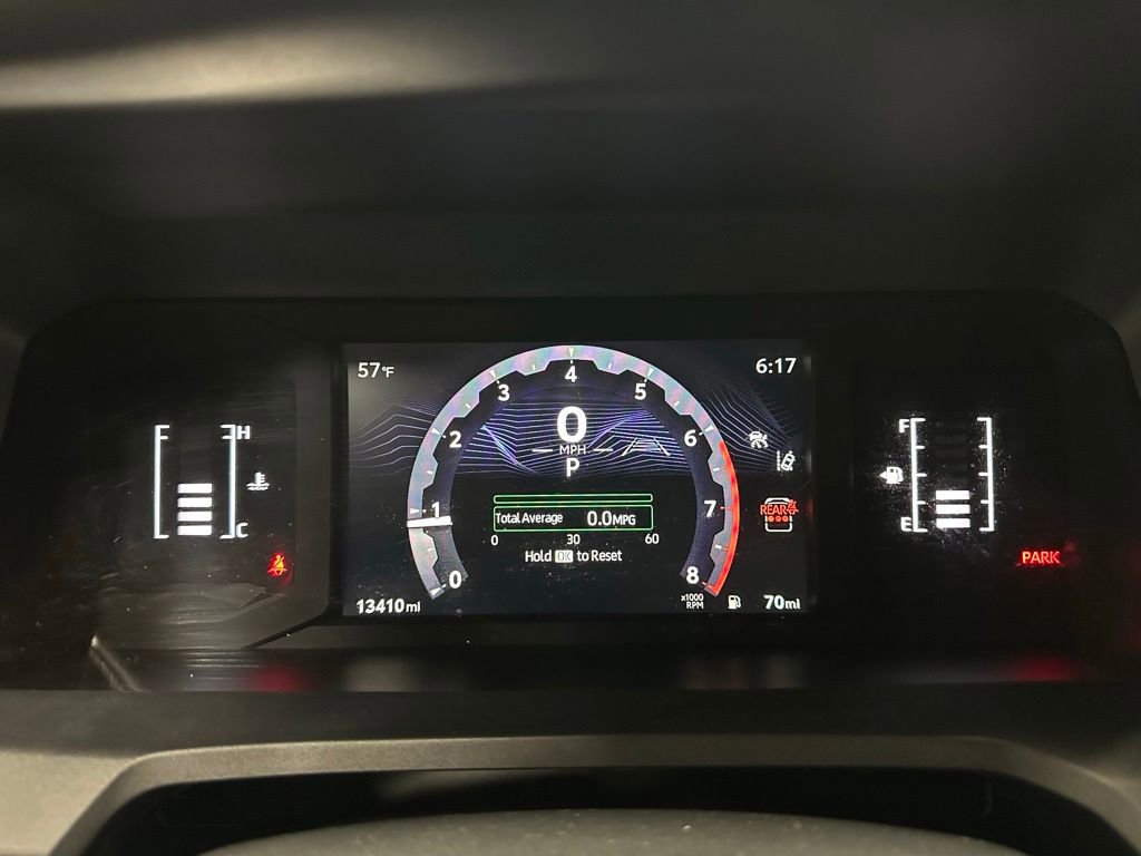 Used 2025 Toyota 4Runner SR5 AWD/4WD image 23