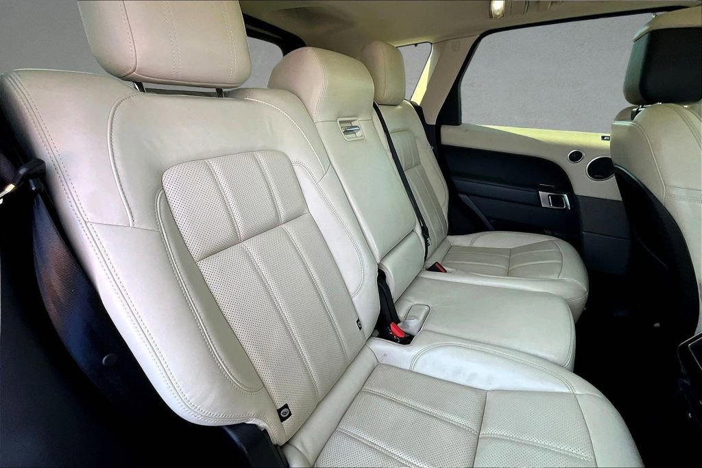 Used 2018 Land Rover Range Rover Sport HSE image 26