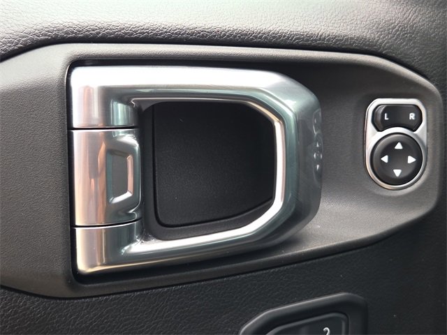 New 2025 Jeep Gladiator Sport image 18