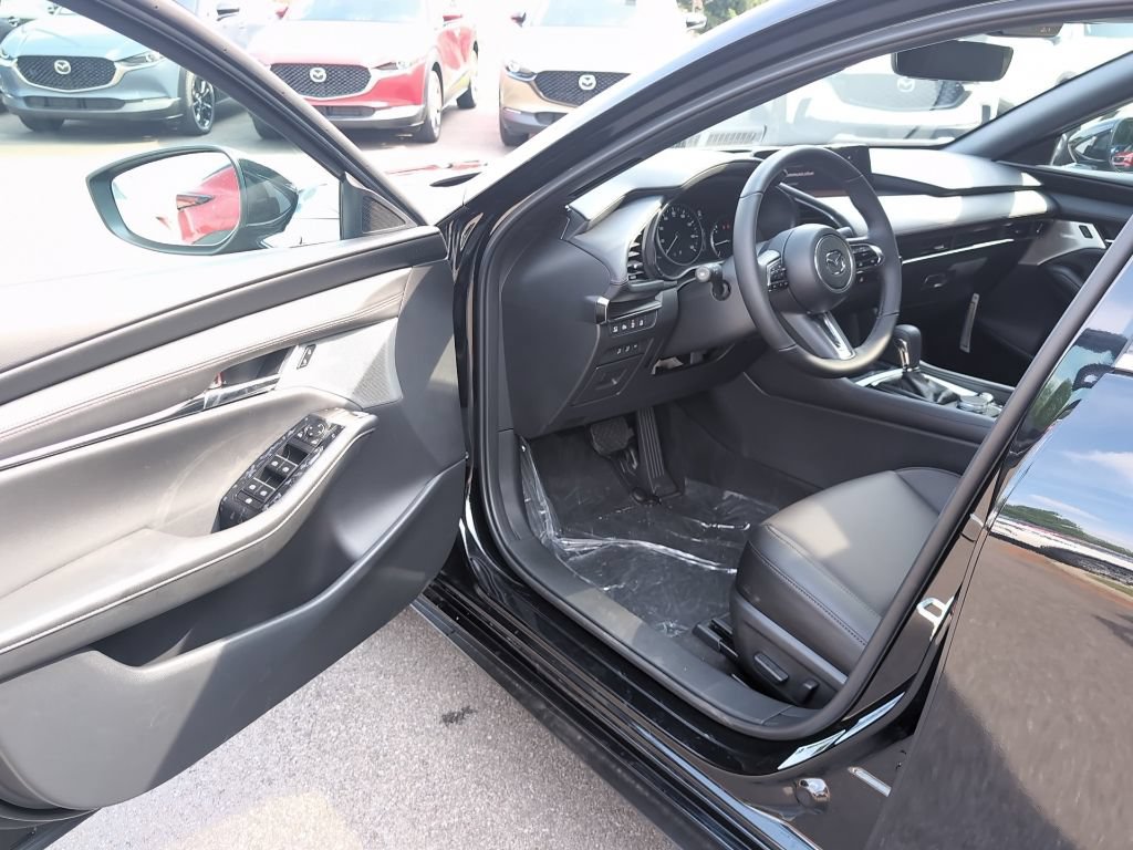 New 2026 MAZDA MAZDA3 Hatchback w/Premium Plus Pkg AWD/4WD image 16