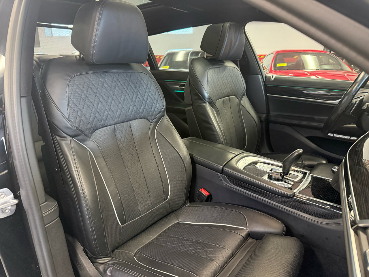 Used 2017 BMW 750i xDrive image 38