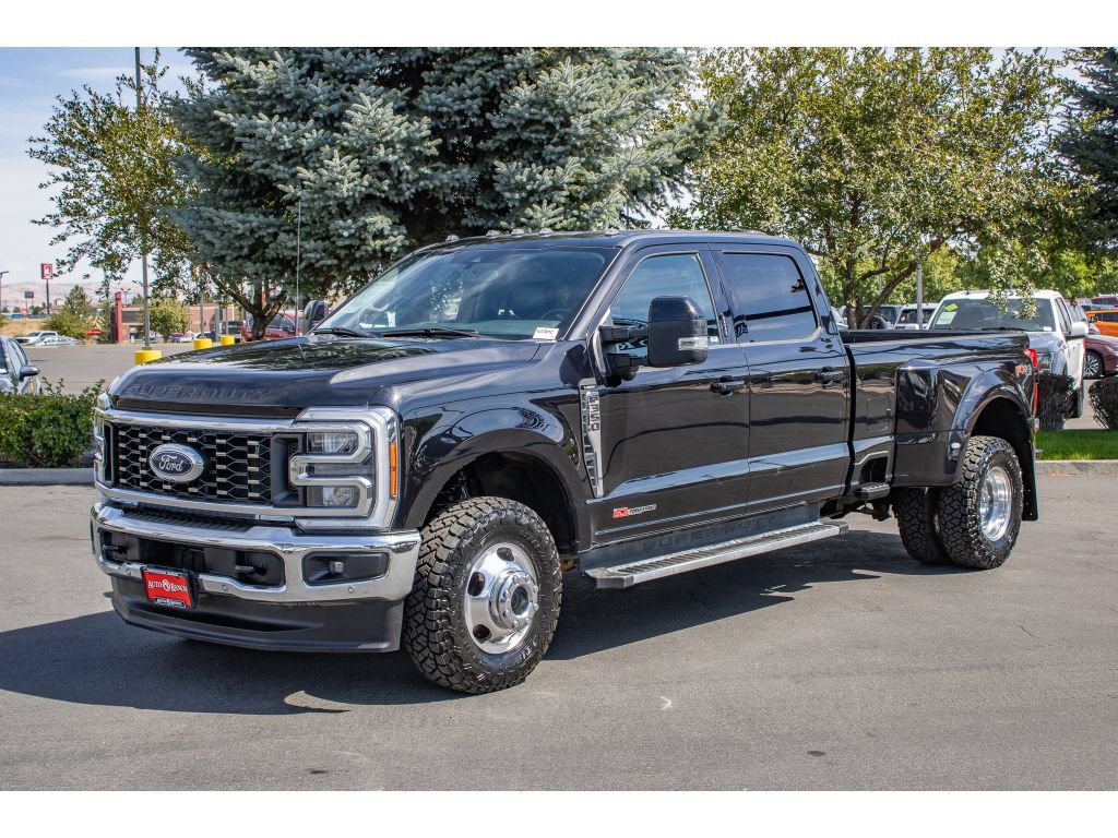 Used 2023 Ford F350 Lariat w/ Tow Technology Package AWD/4WD image 4
