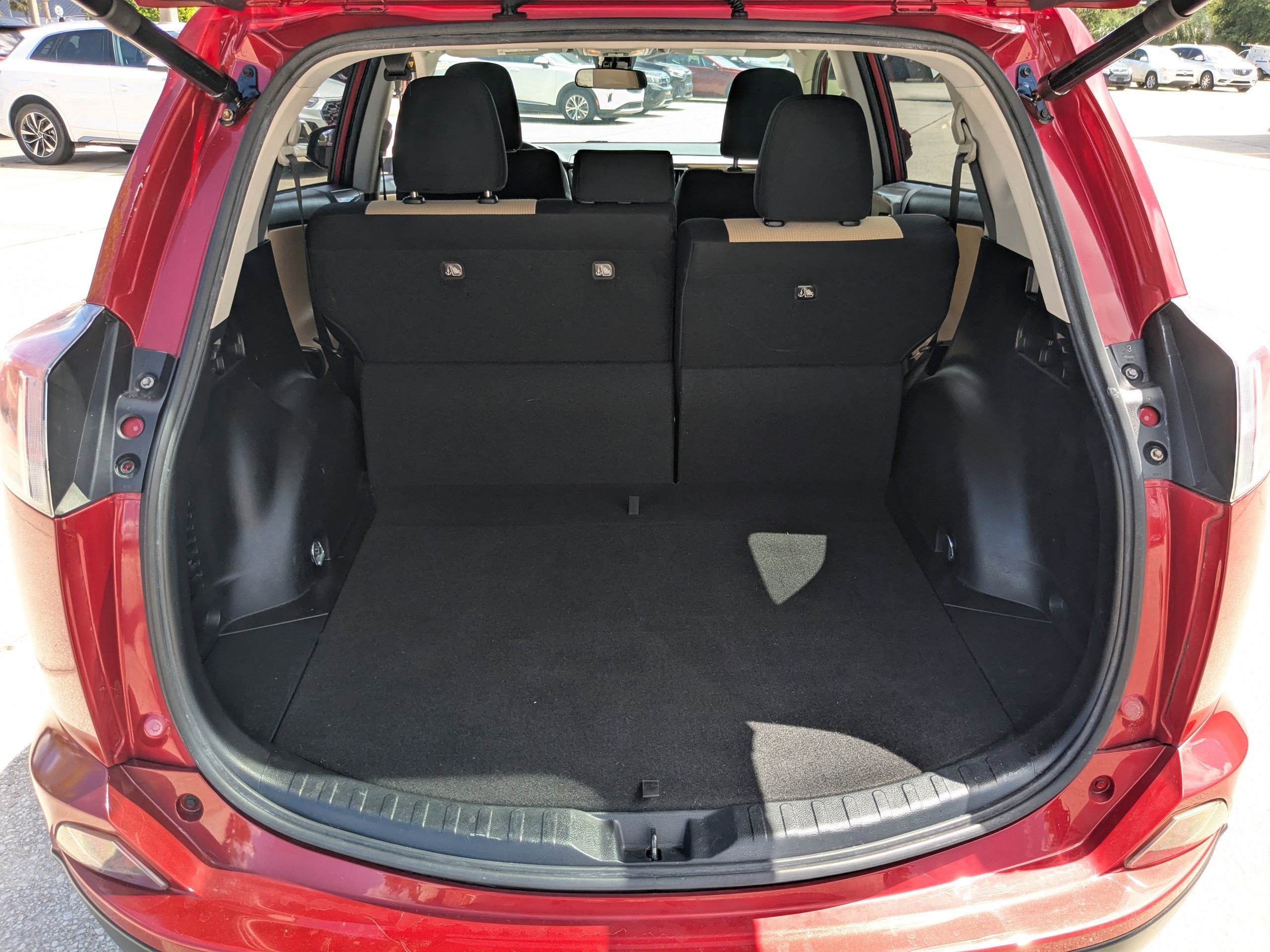 Used 2017 Toyota RAV4 XLE image 13