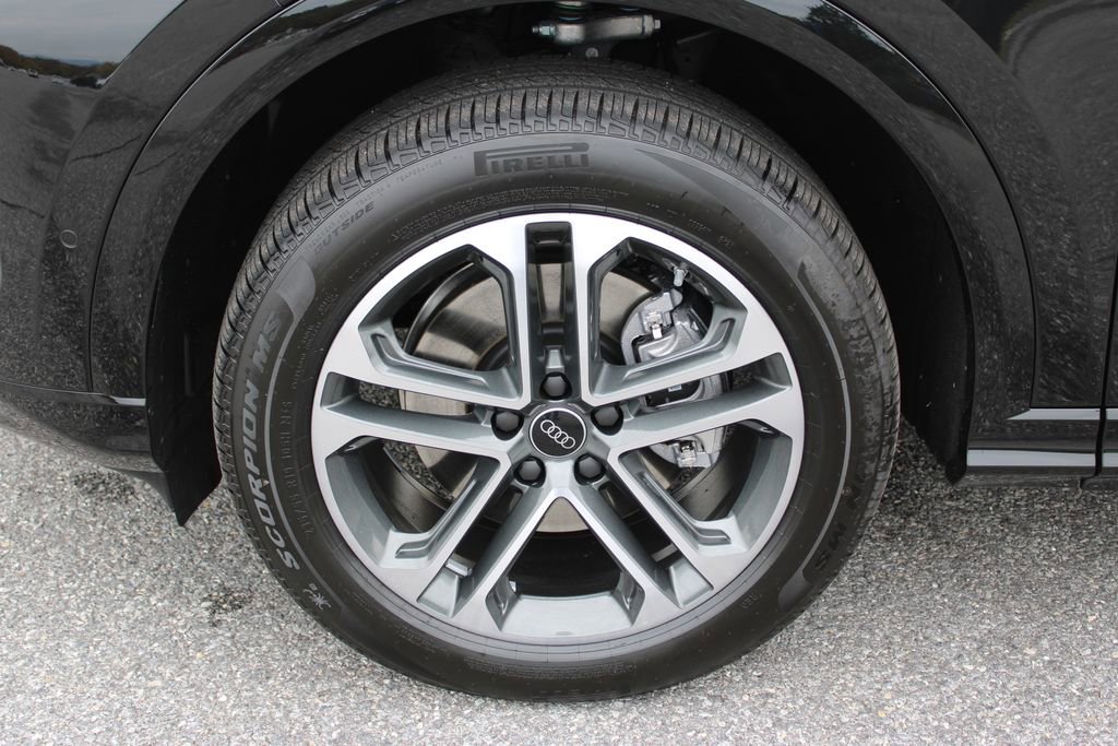 New 2025 Audi Q5 Premium w/ Convenience Package image 33