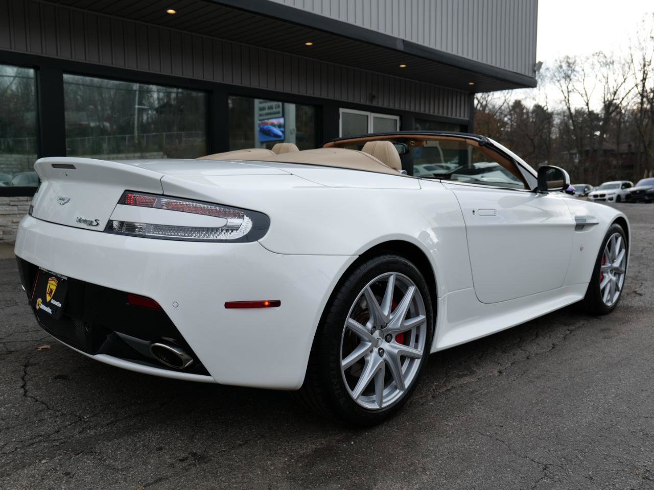 Used 2015 Aston Martin V8 Vantage S RWD image 83