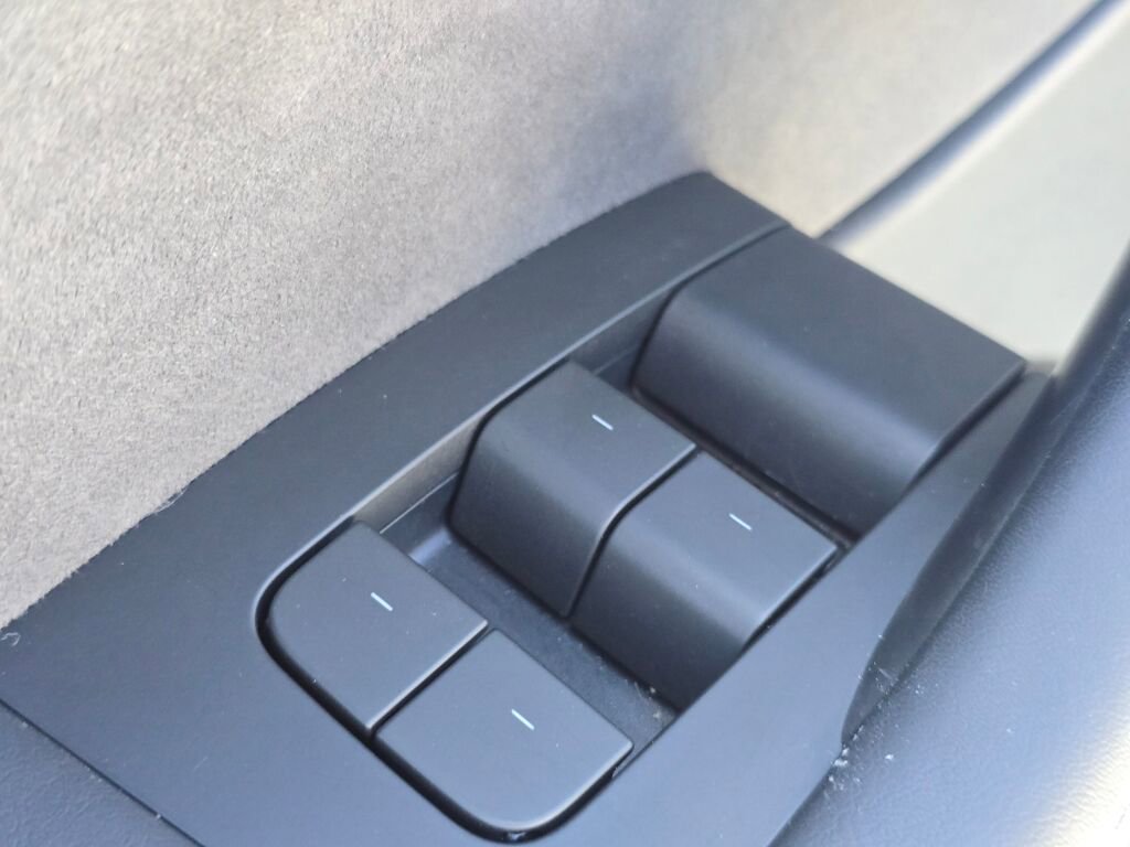 Used 2024 Tesla Model Y Performance AWD/4WD image 24