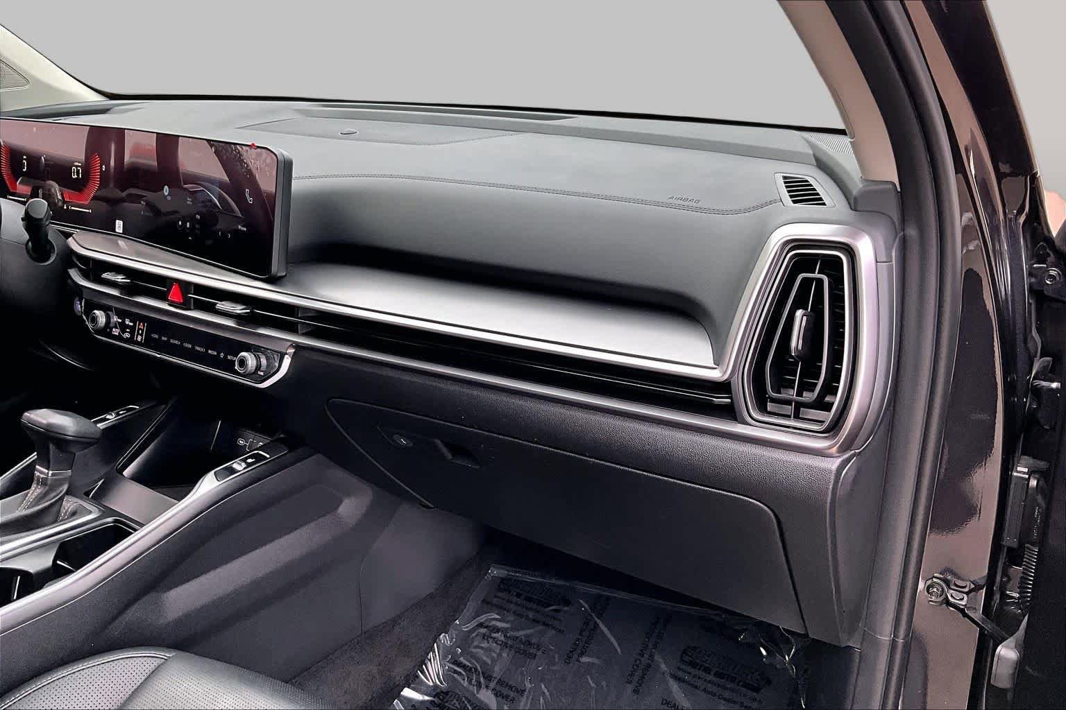 Used 2025 Kia Sorento S FWD image 18