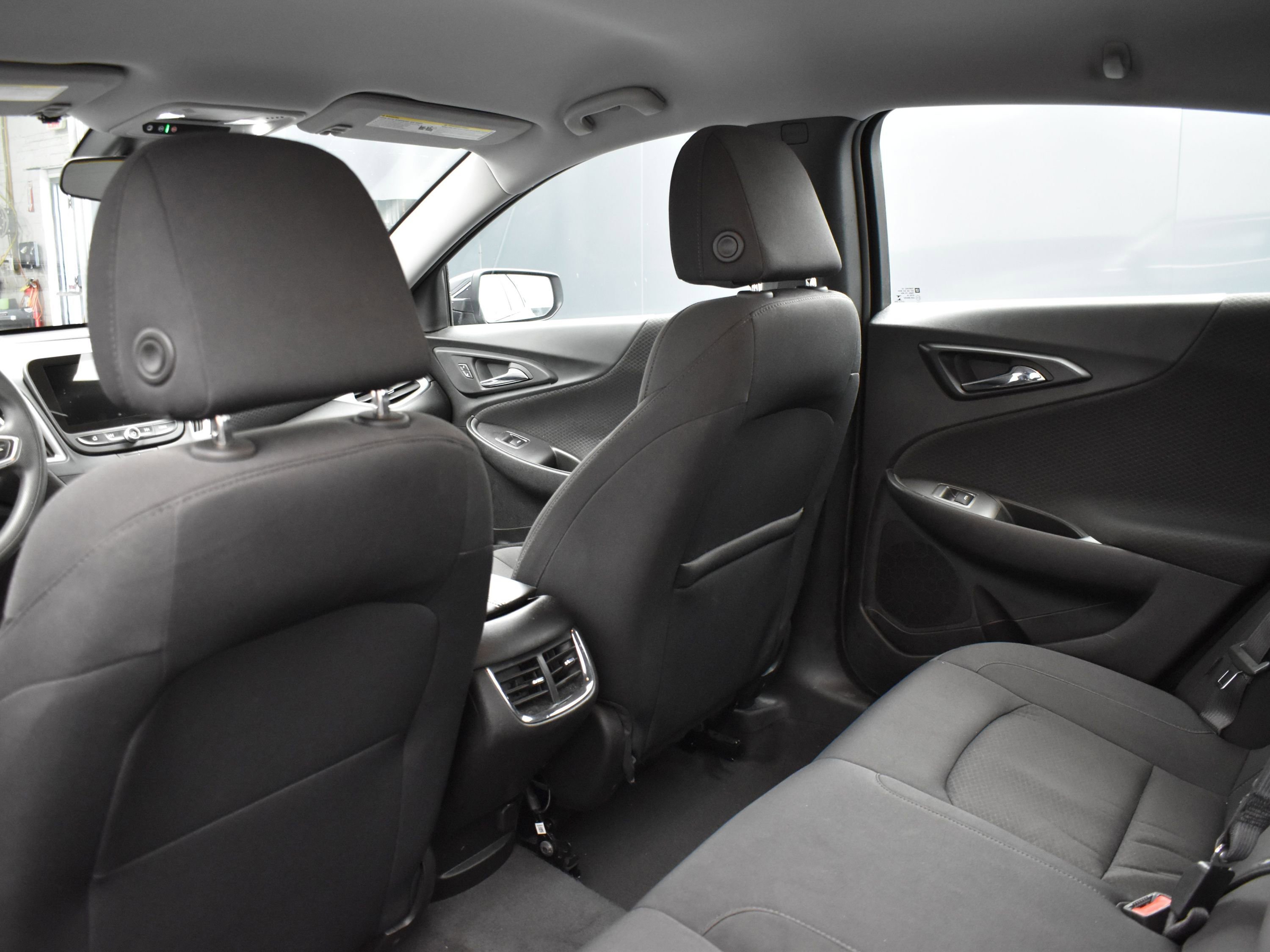 Used 2023 Chevrolet Malibu LT image 9