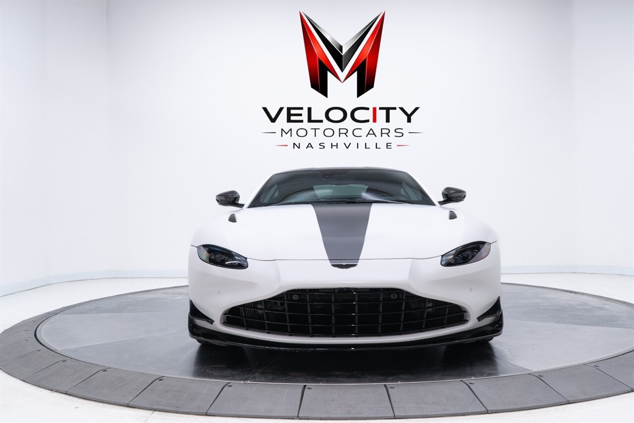 Used 2023 Aston Martin V8 Vantage Coupe RWD image 3