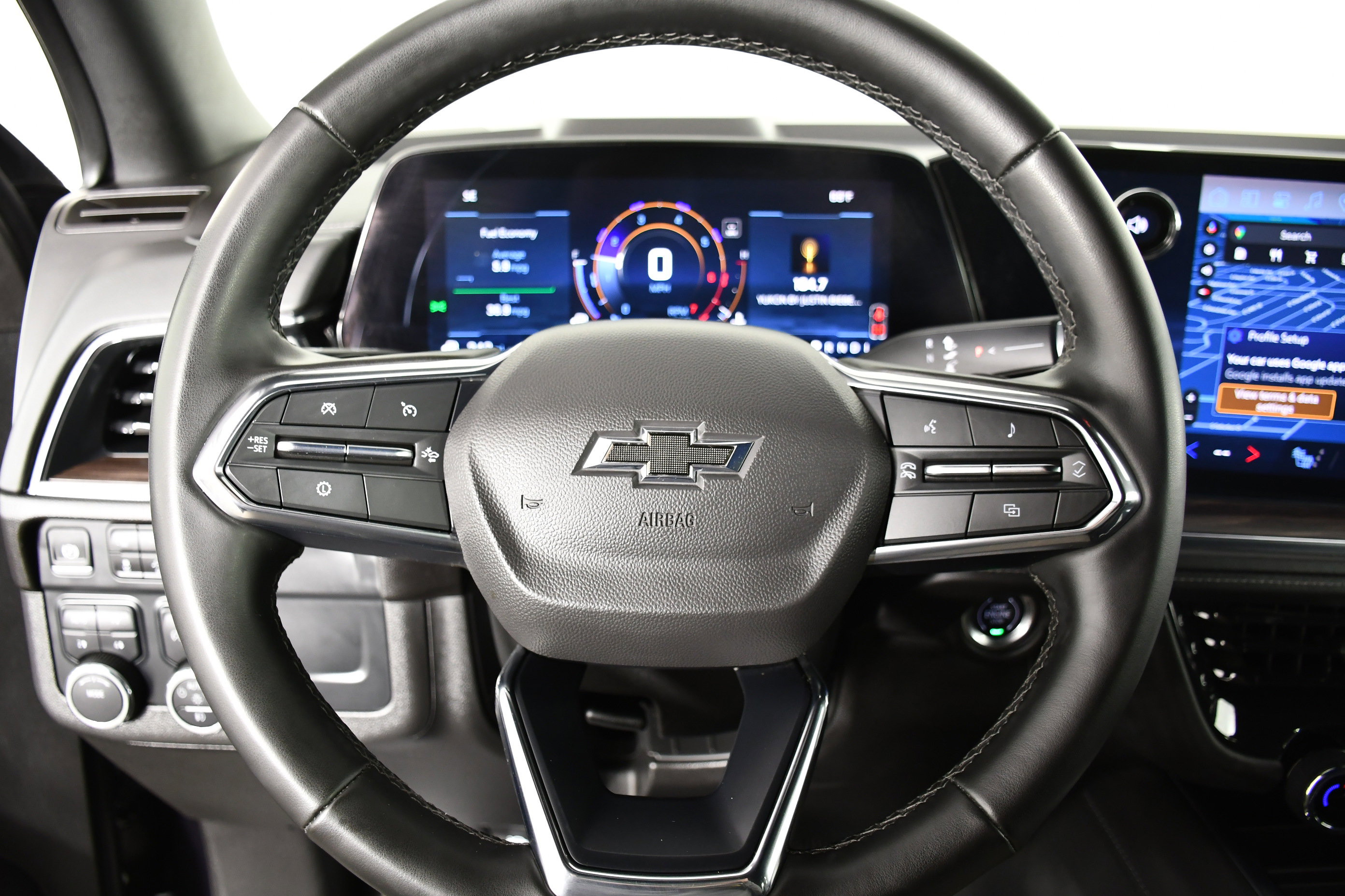 Used 2025 Chevrolet Suburban Z71 image 20