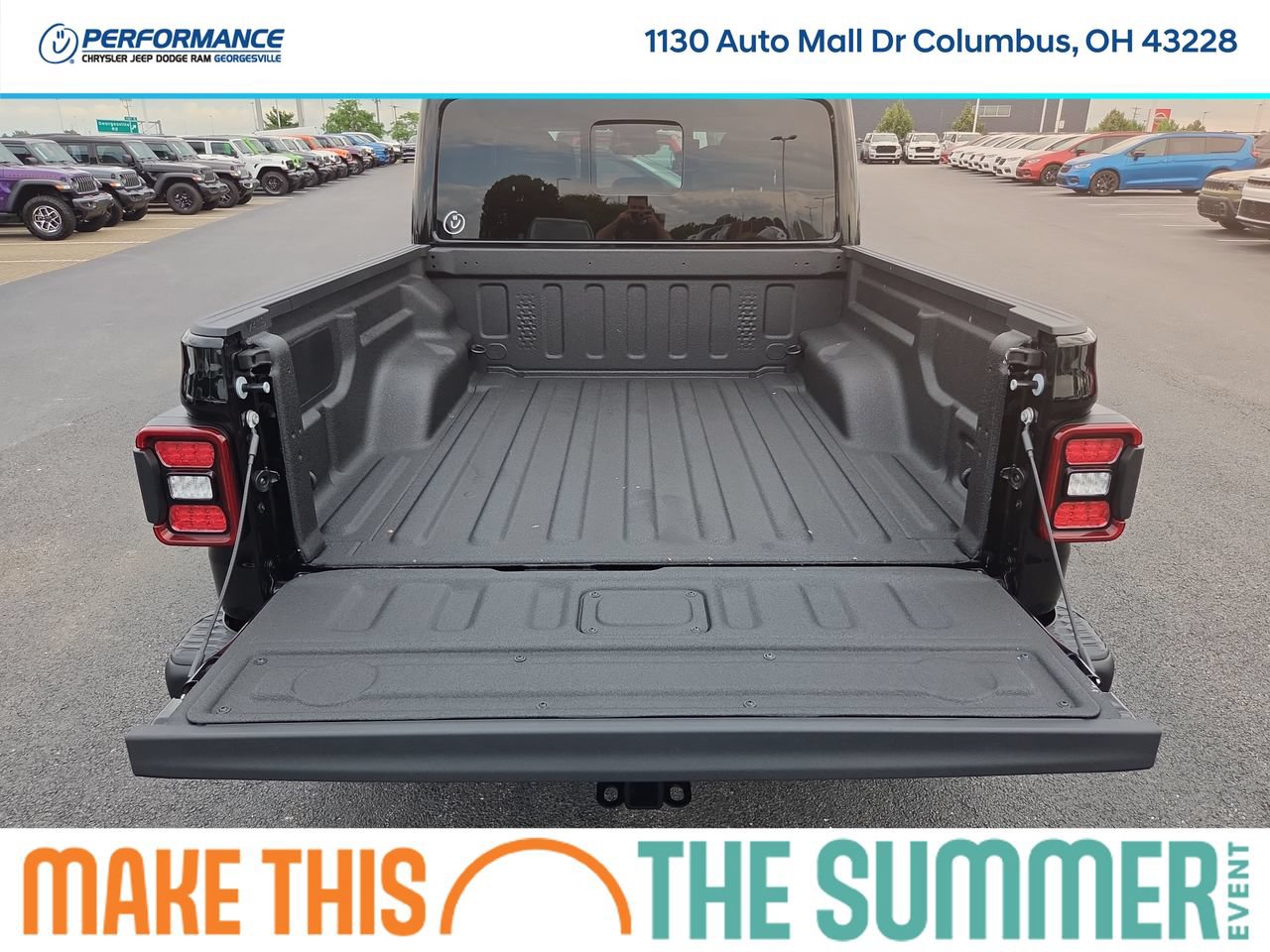 New 2026 Jeep Gladiator Mojave w/ Steel Bumper Group AWD/4WD image 7