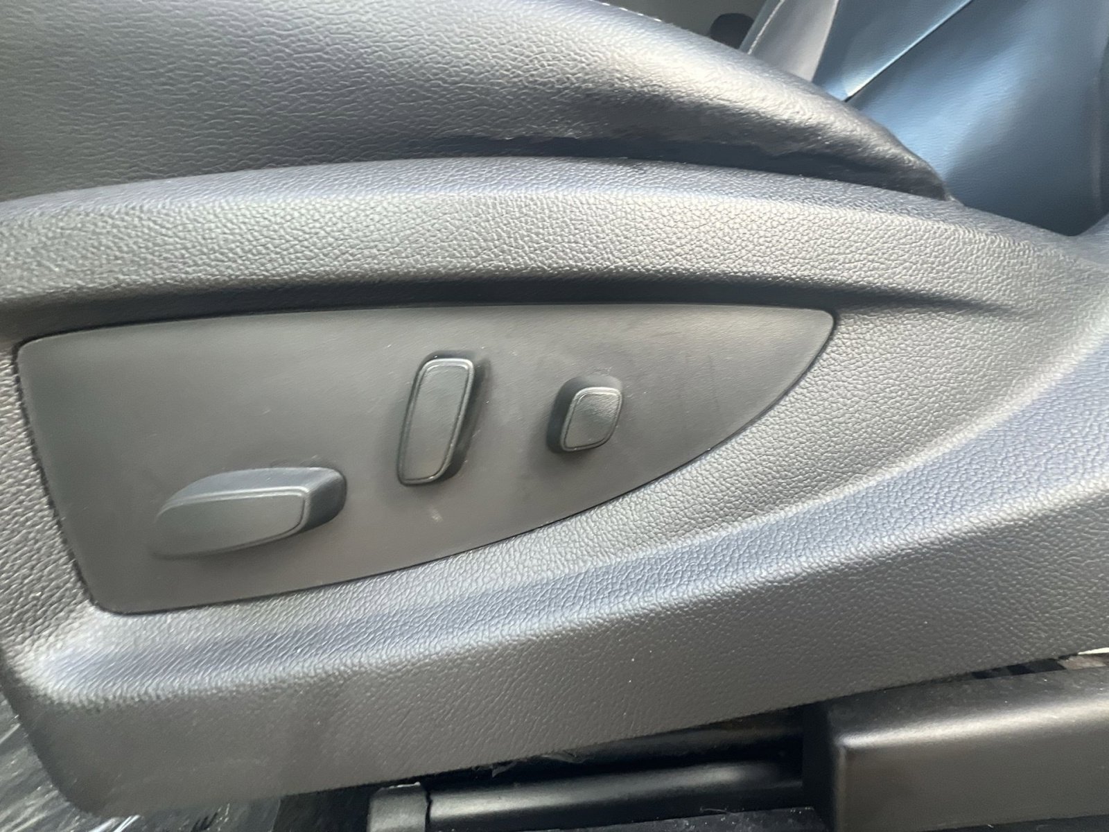 Used 2016 Chevrolet Tahoe LT image 14