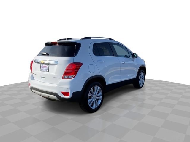 Used 2020 Chevrolet Trax Premier w/ LPO, Cargo Package image 2