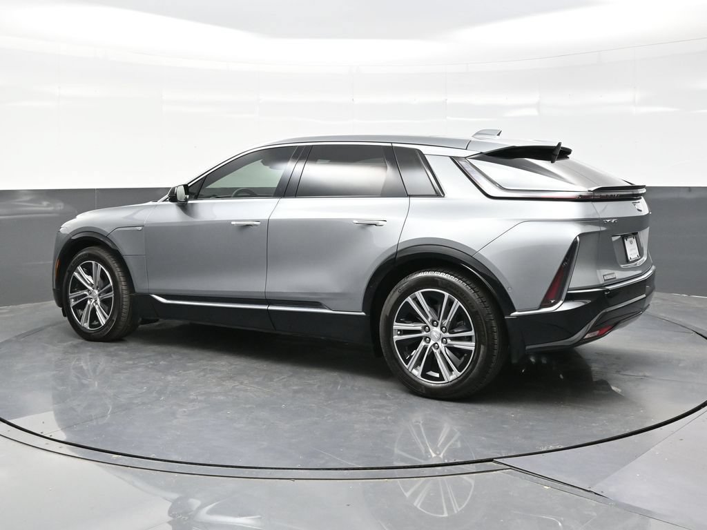 Certified 2024 Cadillac Lyriq Luxury AWD/4WD image 4