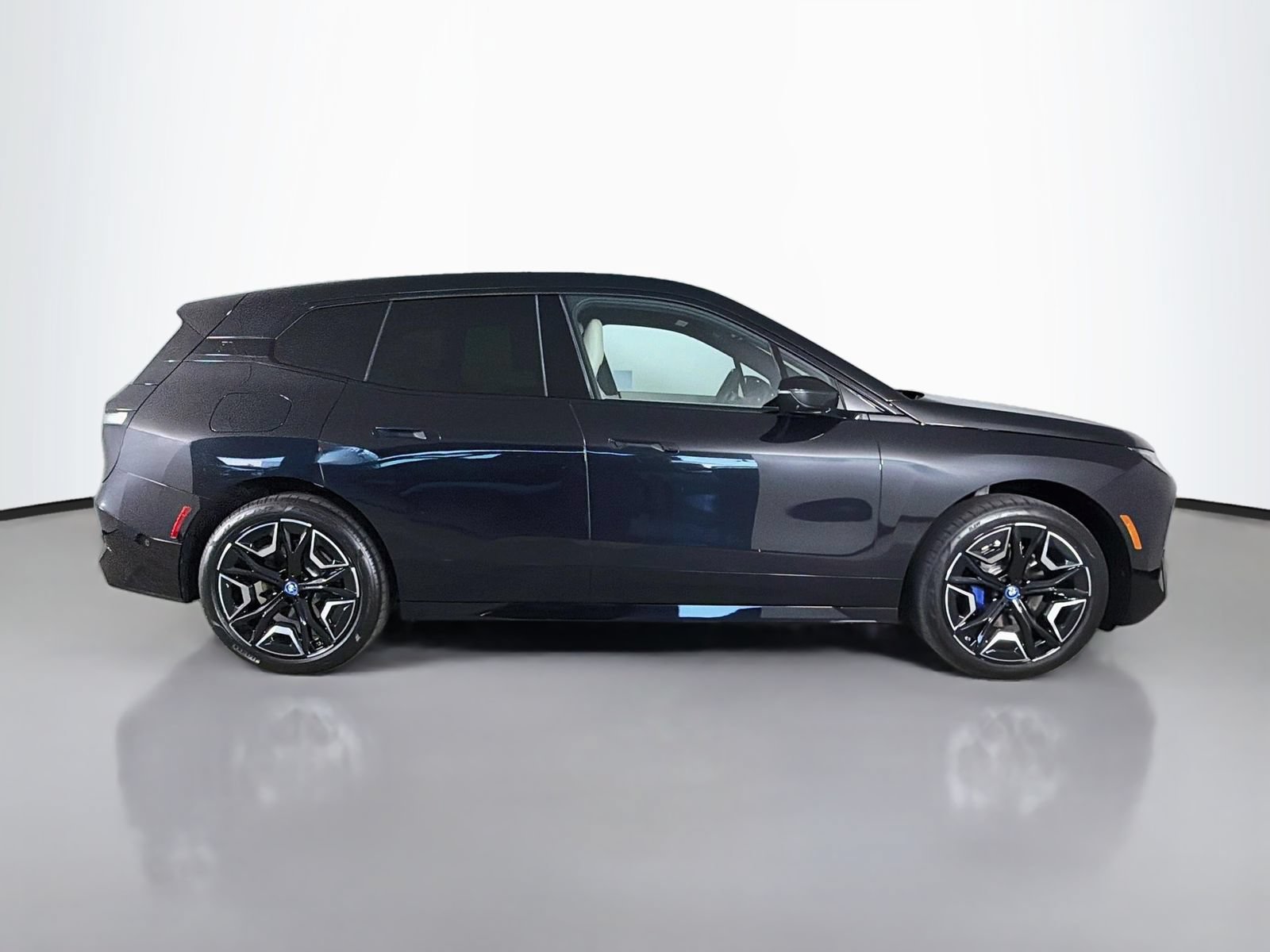 Certified 2024 BMW iX xDrive50 w/ Sport Package AWD/4WD image 8
