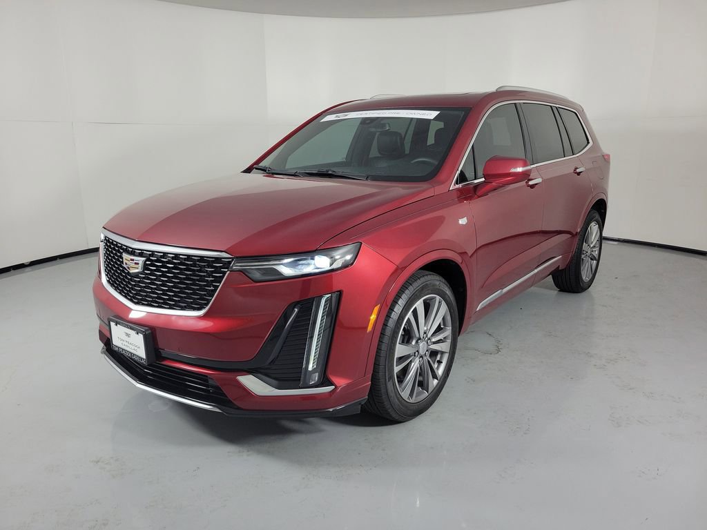 Used 2022 Cadillac XT6 Luxury FWD image 2
