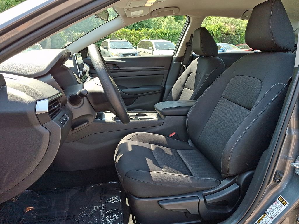 Certified 2025 Nissan Altima 2.5 S FWD image 14