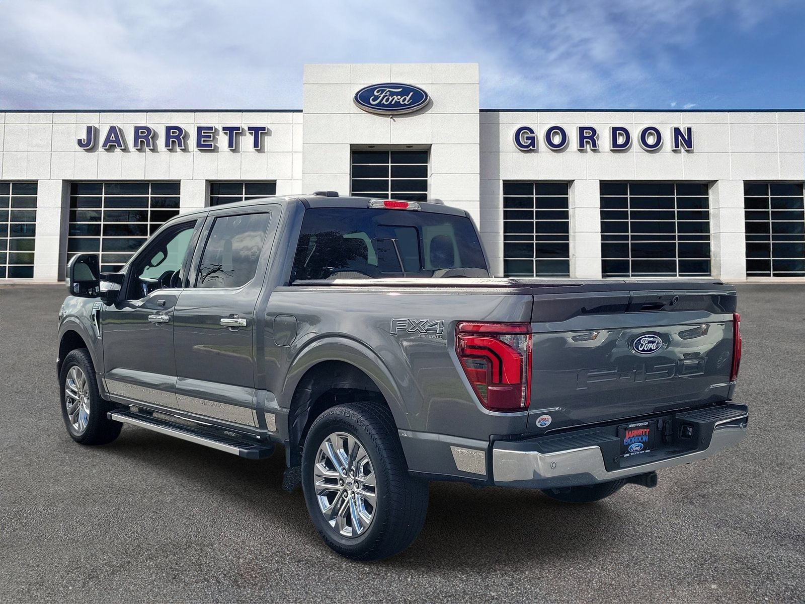 Used 2025 Ford F150 Lariat w/ Equipment Group 501A Mid AWD/4WD image 3
