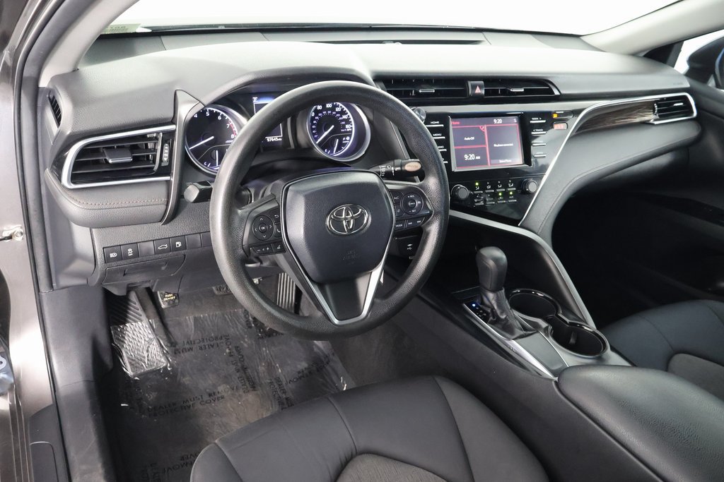 Used 2018 Toyota Camry LE FWD image 7