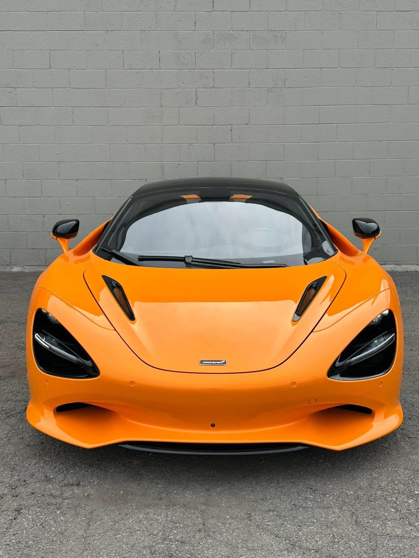 Used 2025 McLaren 750S Spider RWD image 12