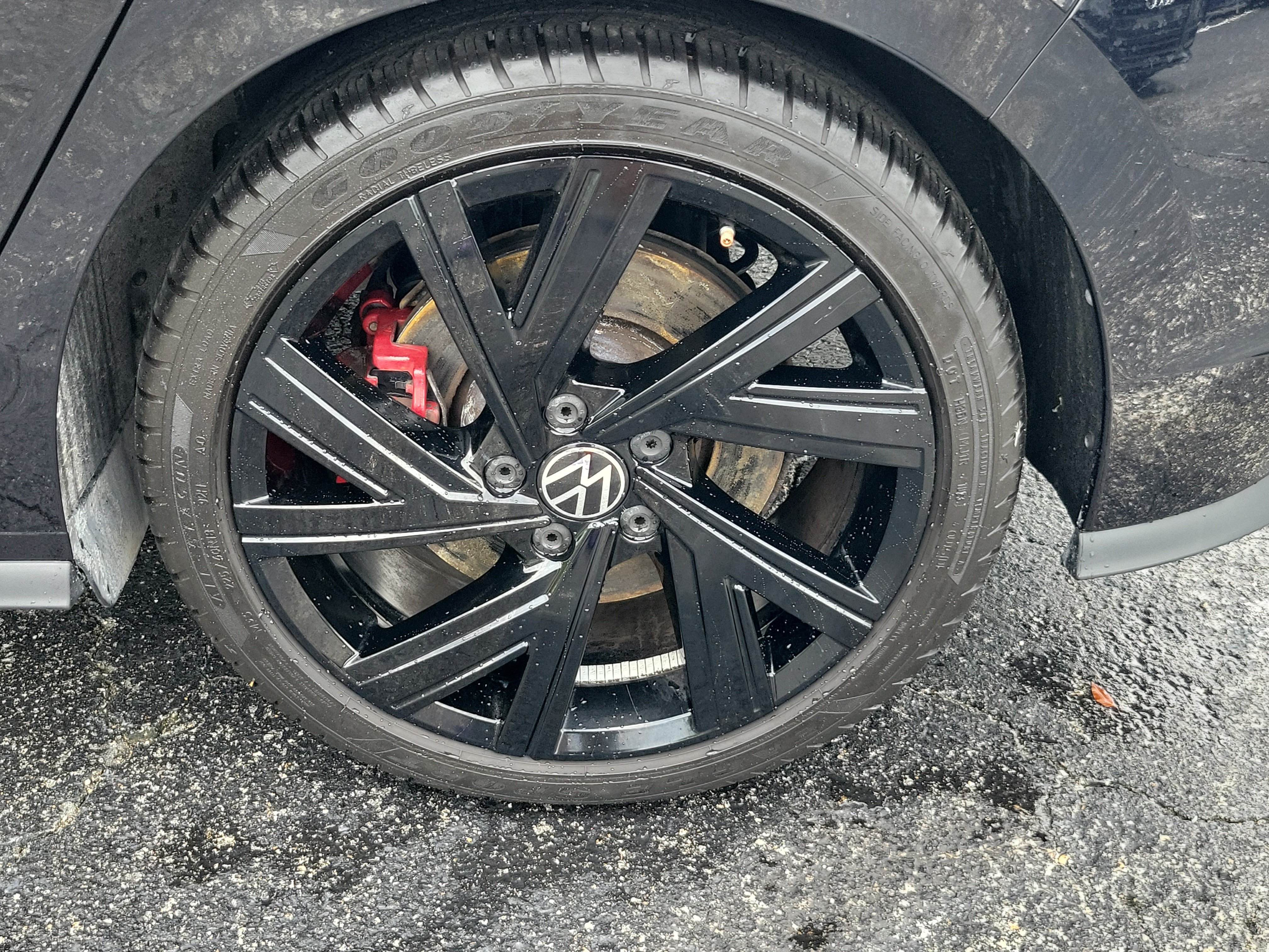 Certified 2023 Volkswagen GTI SE w/ Black Wheel Package FWD image 10