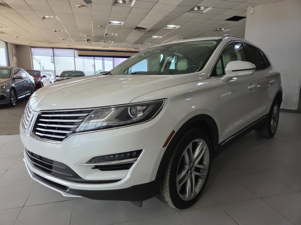 Used 2016 Lincoln MKC Reserve w/ Lincoln MKC Climate Package AWD/4WD image 3