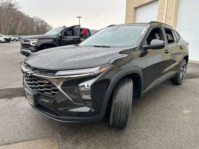 New 2026 Chevrolet Trax RS w/ Sunroof Package image 4