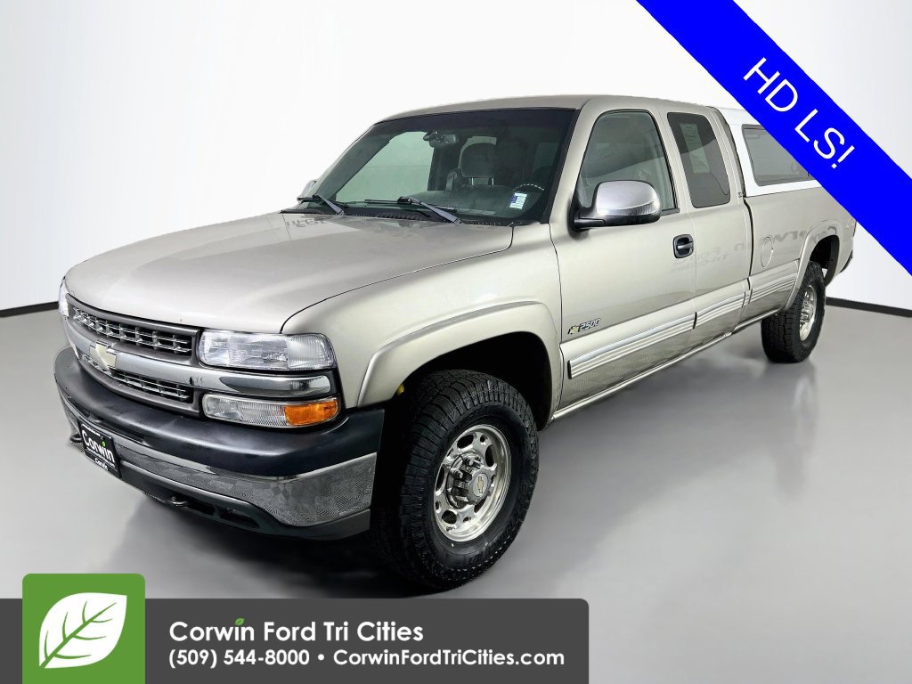 Used 2000 Chevrolet Silverado 2500 LS w/ Snow Plow Prep Pkg AWD/4WD image 4