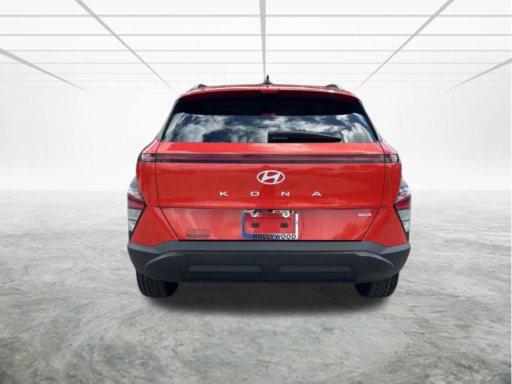 Used 2024 Hyundai Kona SEL image 5