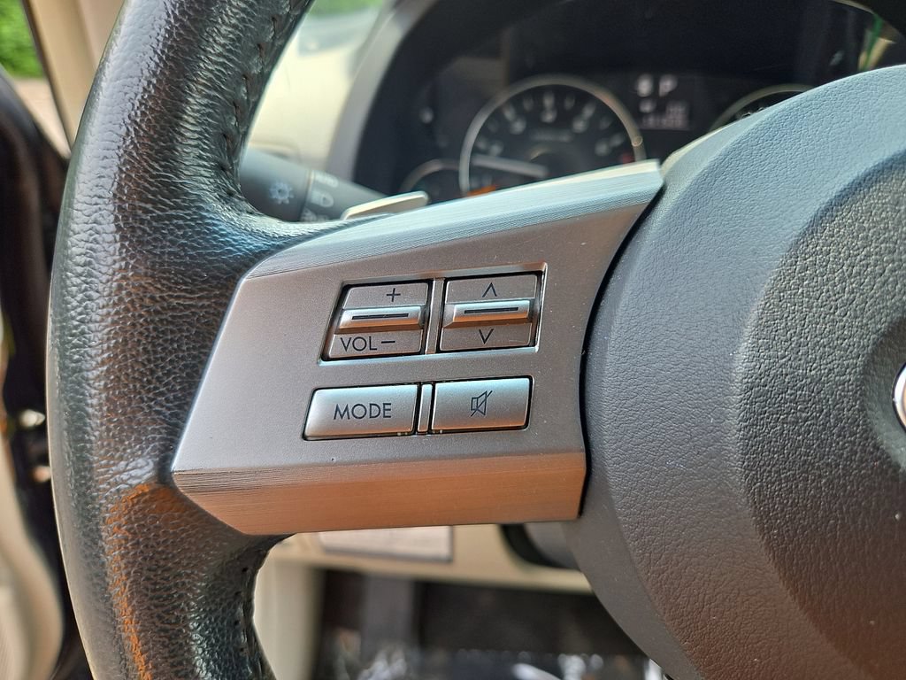 Used 2011 Subaru Legacy 2.5i Premium AWD/4WD image 17