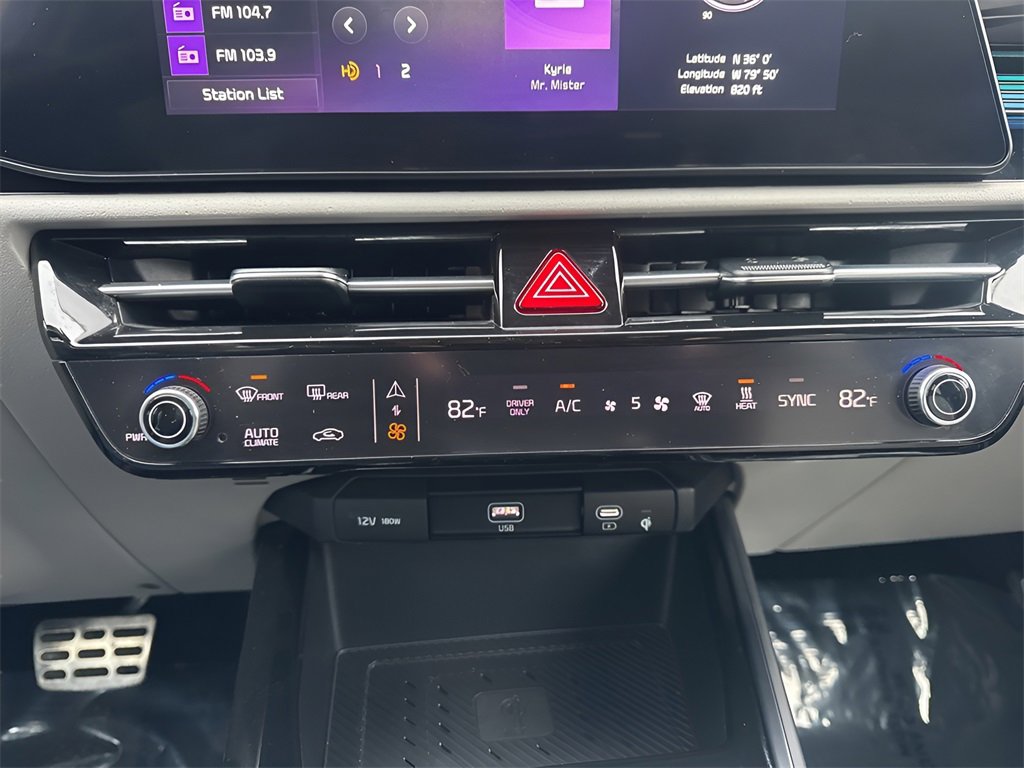 Used 2023 Kia Niro Wave w/ Wave Preserve Package image 19